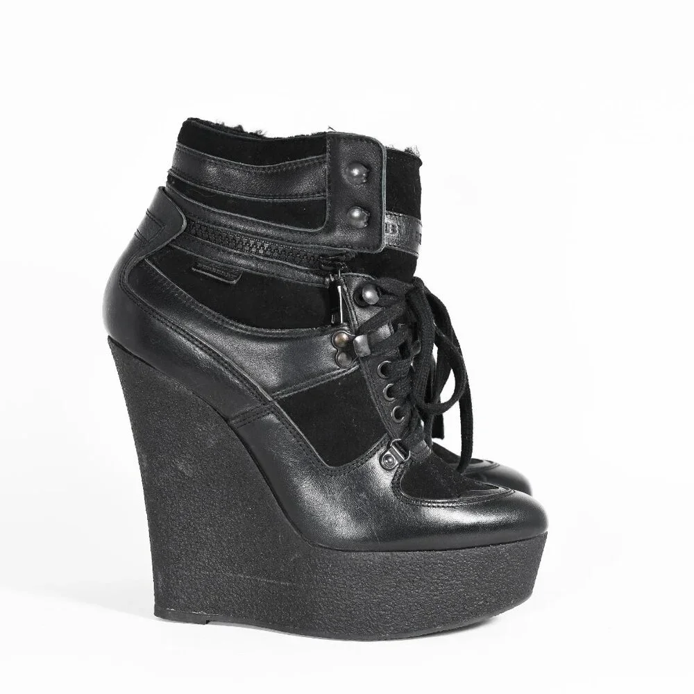 Burberry Black Leather Lace-Up Wedge Boots Women’s Size 38 - Picture 2 of 16